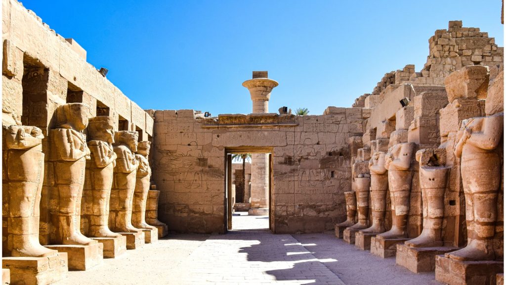 LUXOR